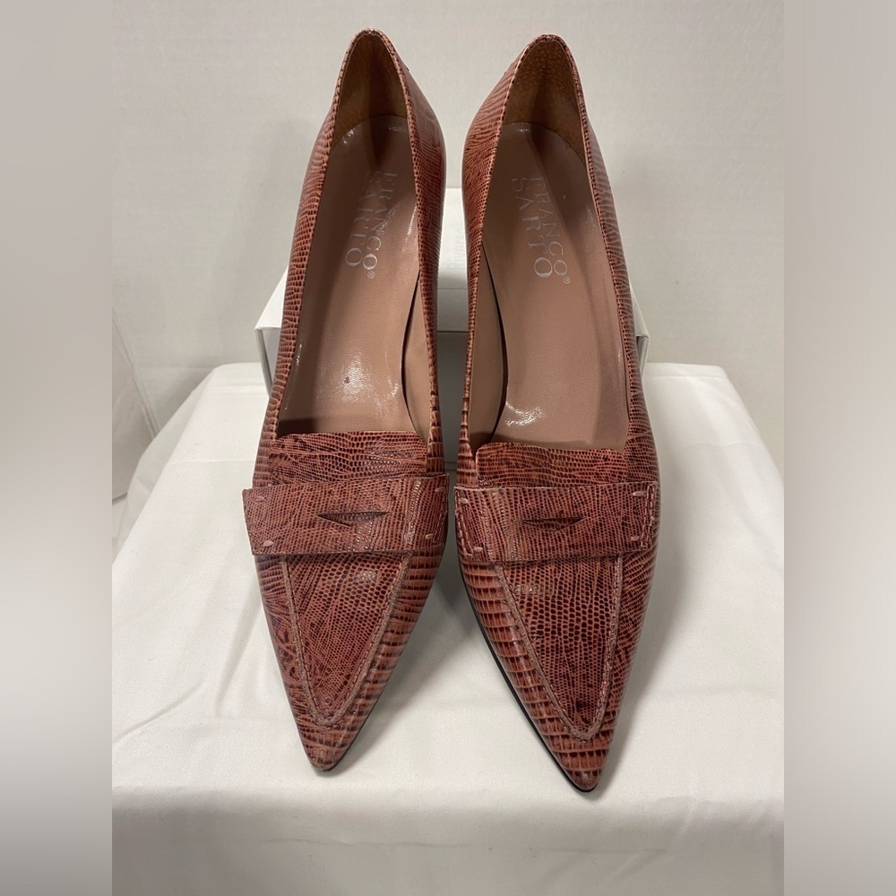 Franco, Sarto leather, pointed toe, loafer style kitten, heel dress pumps EUC - Picture 2 of 7